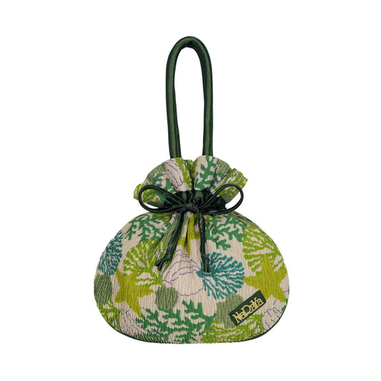 Bolso tipo pouch plisado con cordón NaRaYa